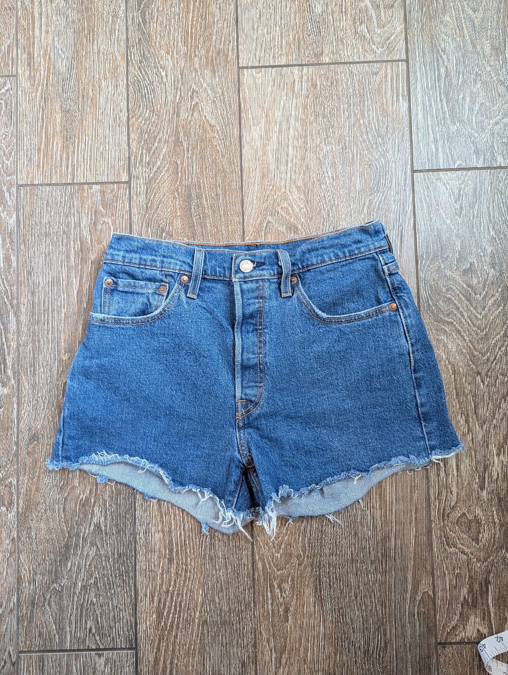Levi's 501 Shorts Button Fly Rigid Raw Hem Size 28 Medium Wash